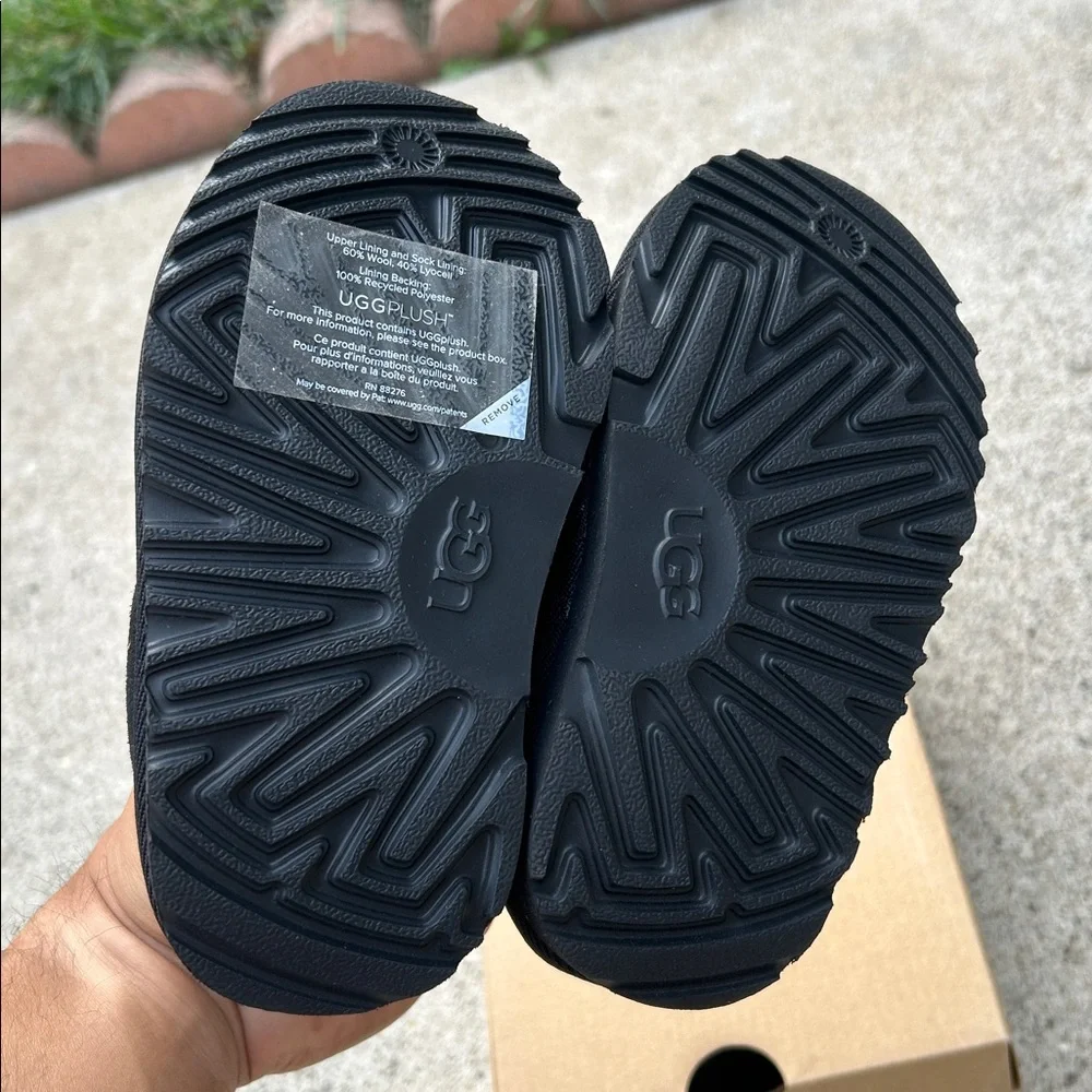 UGG Toddler Tasman Slippers Black Size 6 & 8 Nwt